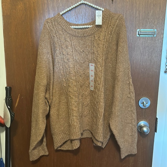 NWT Old Navy Cable Knit Sweater - Picture 1 of 10